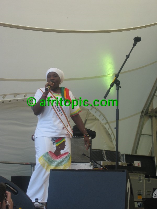 ../Images/AfricaFestival-28-29May05 178.jpg